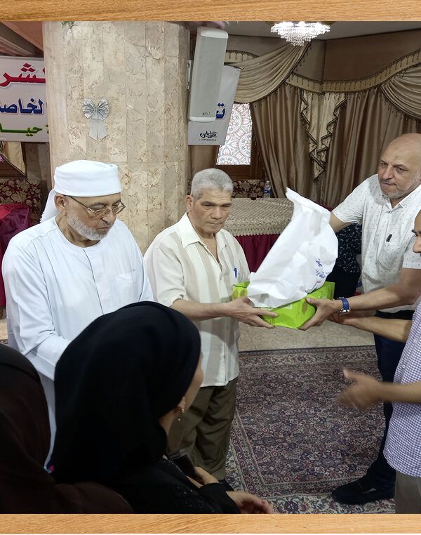 تكريم ذوى القدرات الخاصه بالجمعيه الشرعيه بالمطريه